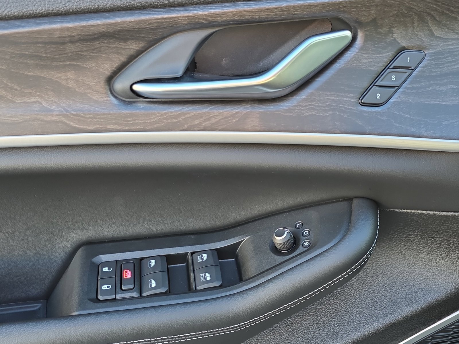 New 2026 Jeep Grand Cherokee Limited image 17