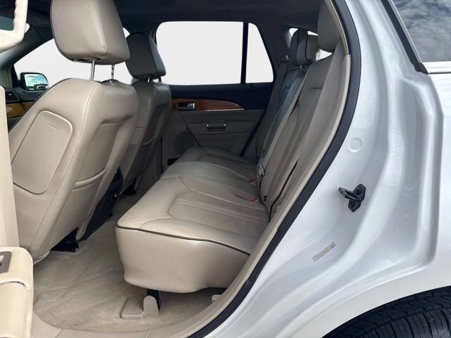 Used 2014 Lincoln MKX FWD w/ Equipment Group 102A image 12