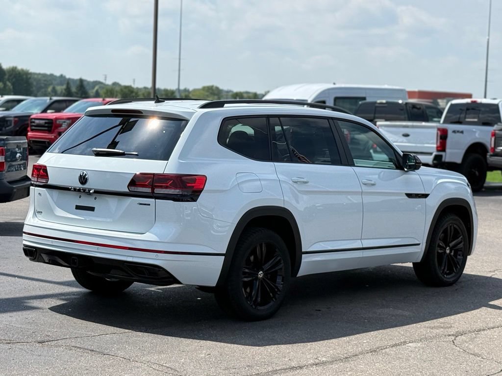 Used 2023 Volkswagen Atlas SEL R-Line AWD/4WD image 35
