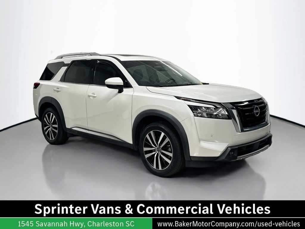 Used 2023 Nissan Pathfinder Platinum AWD/4WD image 7
