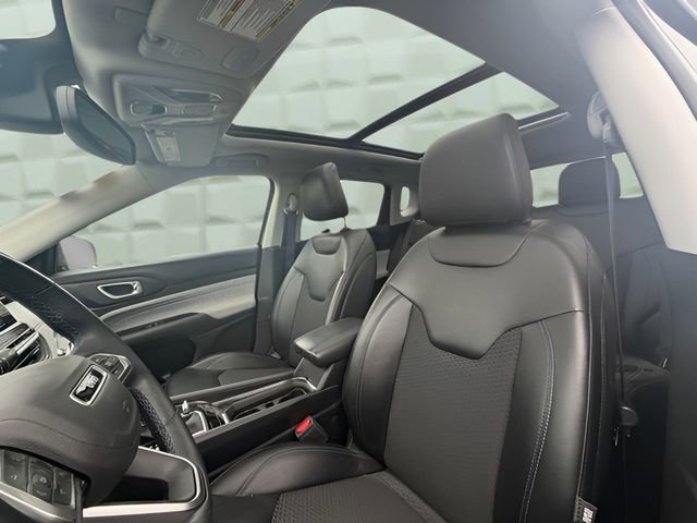 Certified 2022 Jeep Compass Latitude w/ Sun and Sound Group image 18