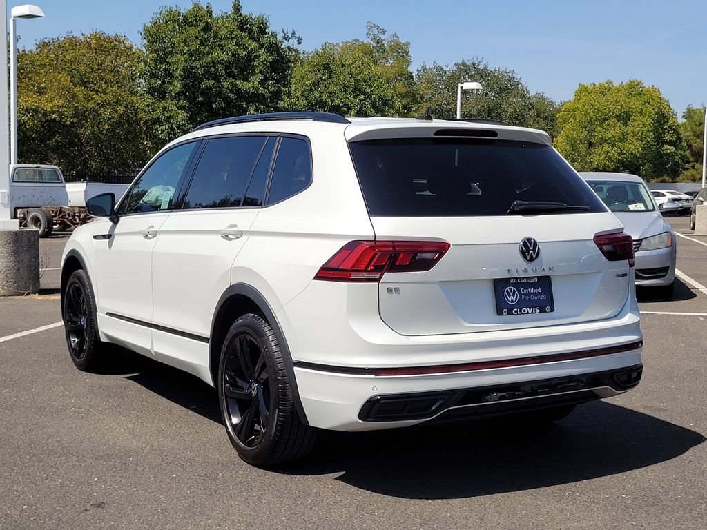 Used 2024 Volkswagen Tiguan SE R-Line AWD/4WD image 8