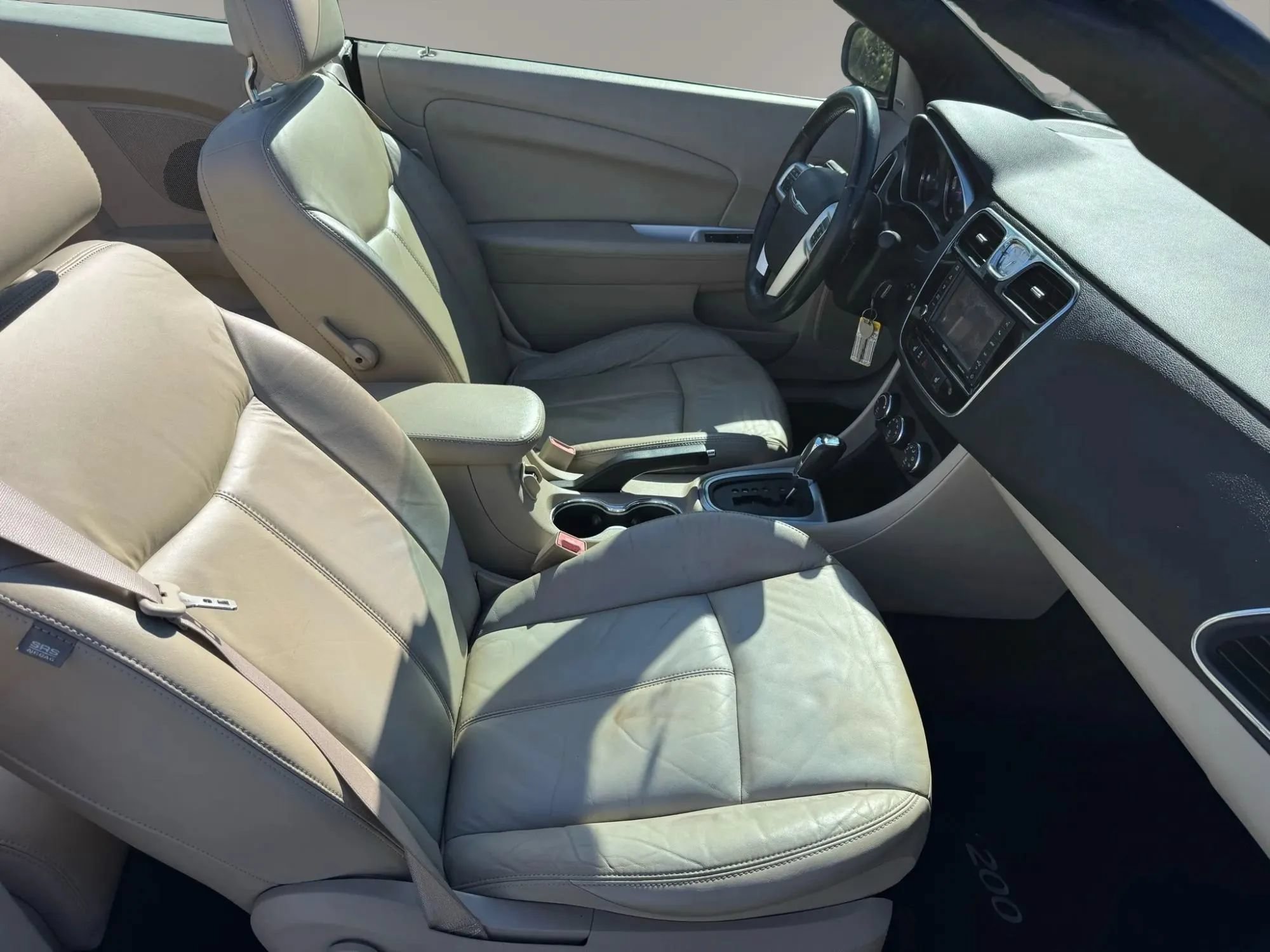Used 2011 Chrysler 200 Limited FWD image 21