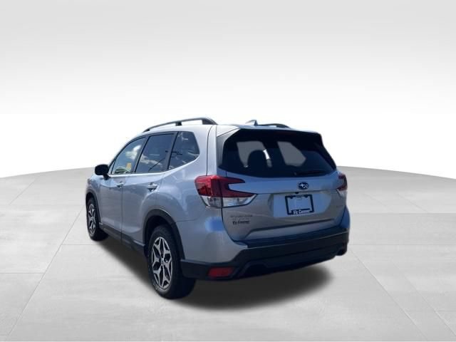 Used 2021 Subaru Forester Premium w/ Popular Package #1 AWD/4WD image 3