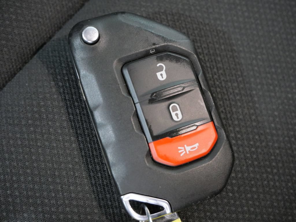 Used 2023 Jeep Wrangler Unlimited Sport AWD/4WD image 28