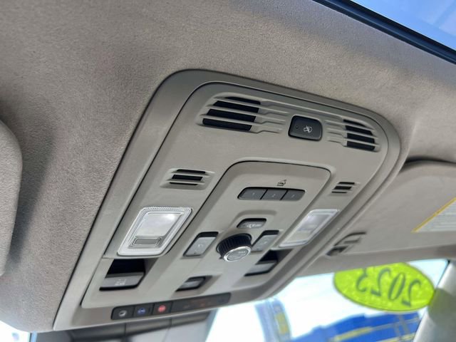 Used 2023 Cadillac Escalade Sport Platinum w/ LPO, ONYX Package image 36