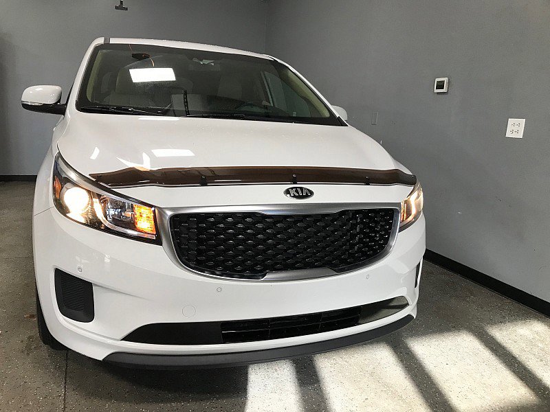 Used 2017 Kia Sedona LX w/ LX Essentials Premium Package FWD image 9