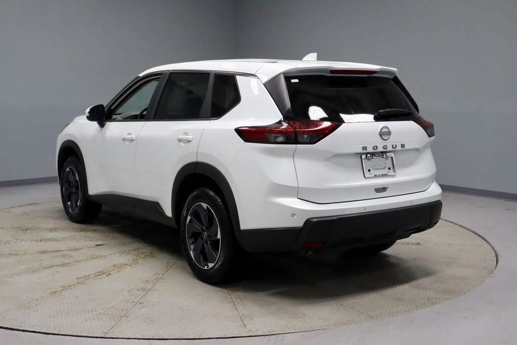 Certified 2025 Nissan Rogue SV image 8