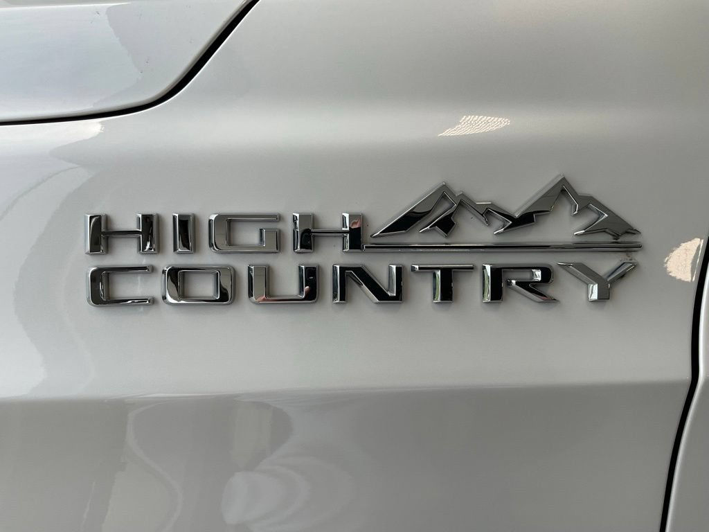 Used 2024 Chevrolet Tahoe High Country AWD/4WD image 28