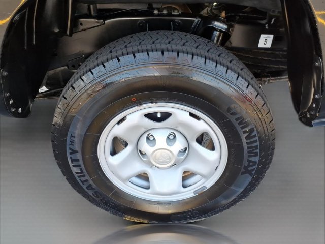 Certified 2023 Toyota Tacoma SR AWD/4WD image 23