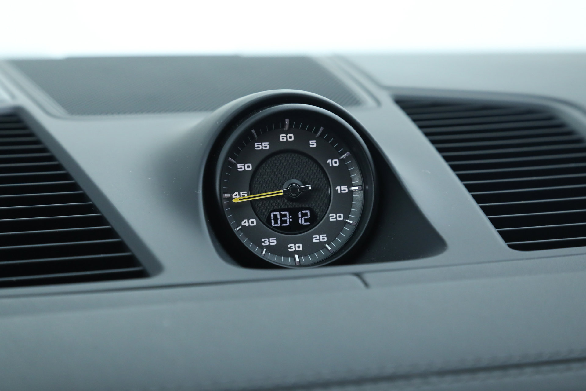 Used 2022 Porsche Cayenne Turbo GT image 31