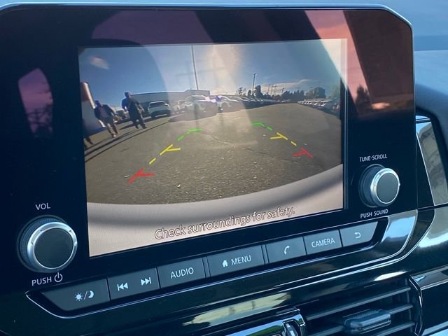 New 2025 Nissan Pathfinder SV w/ Black Appearance Package image 23