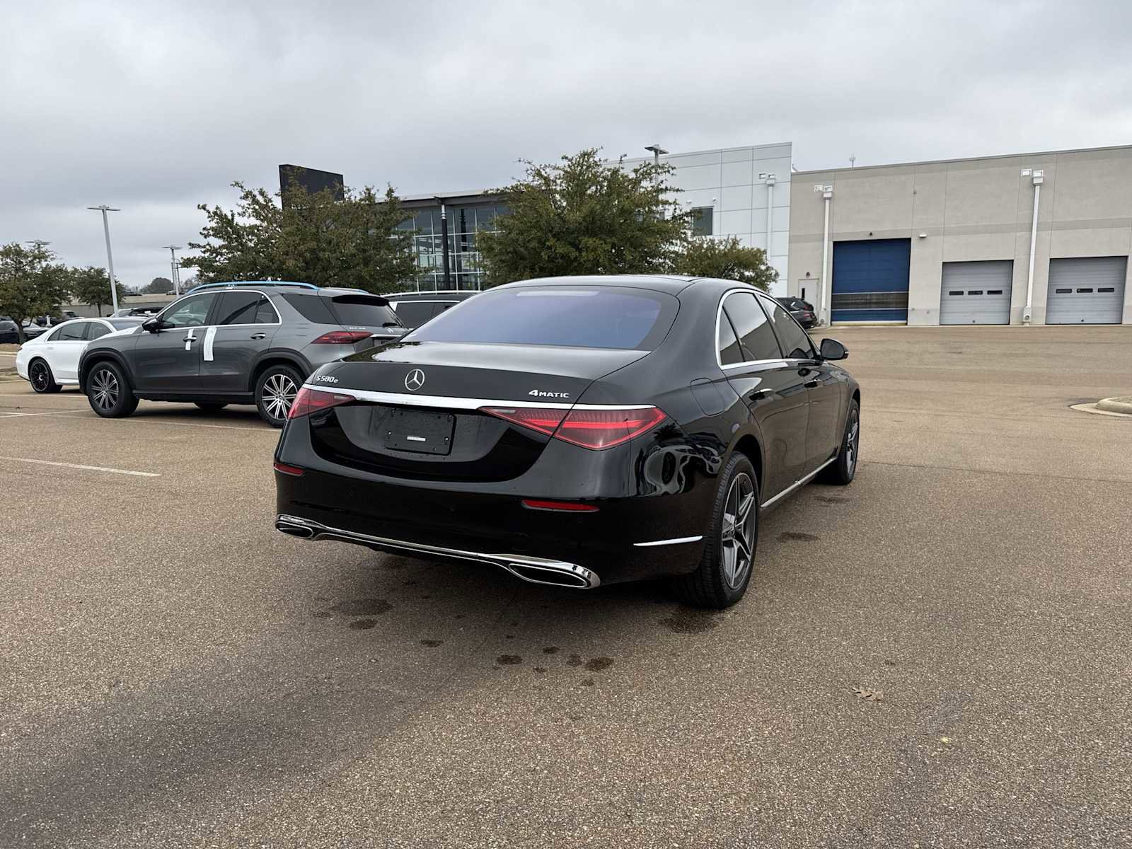 Used 2024 Mercedes-Benz S 580e 4MATIC Sedan image 6