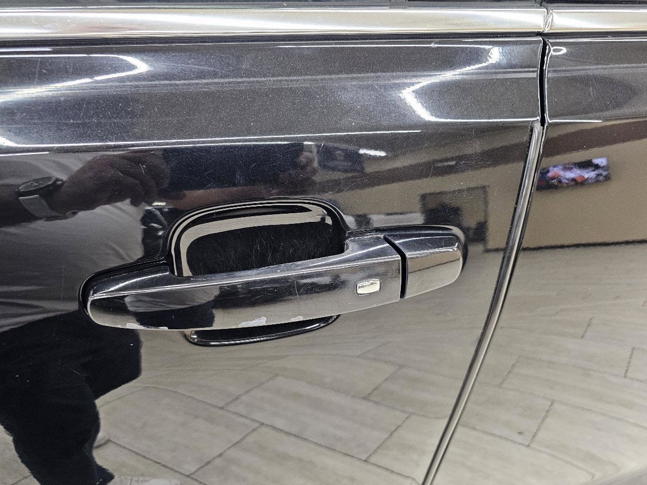 Used 2017 GMC Acadia SLT FWD image 11