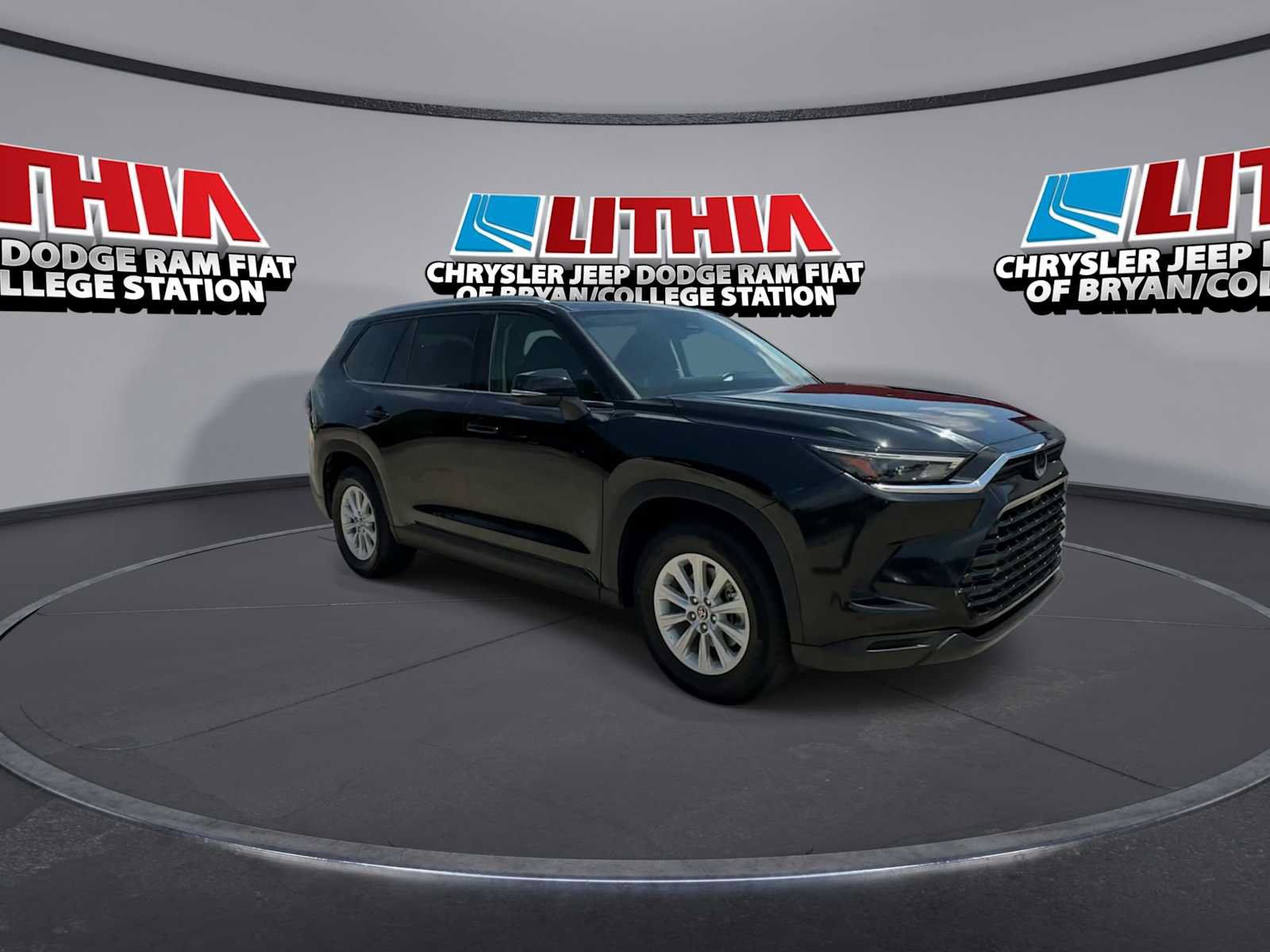 Used 2025 Toyota Grand Highlander AWD image 2