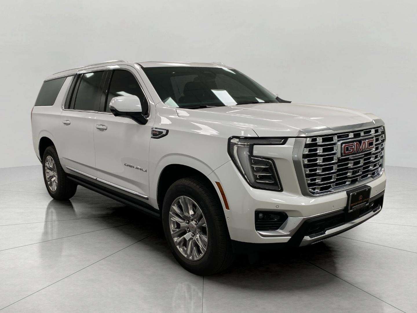 Used 2025 GMC Yukon XL Denali w/ Sun & Power Step Package video 1