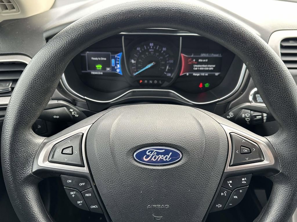 Used 2018 Ford Fusion SE image 22