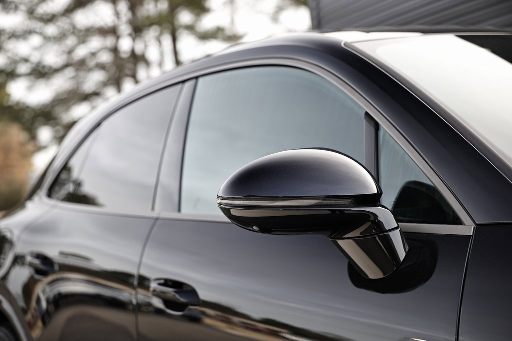 New 2025 Porsche Macan Turbo Electric image 12