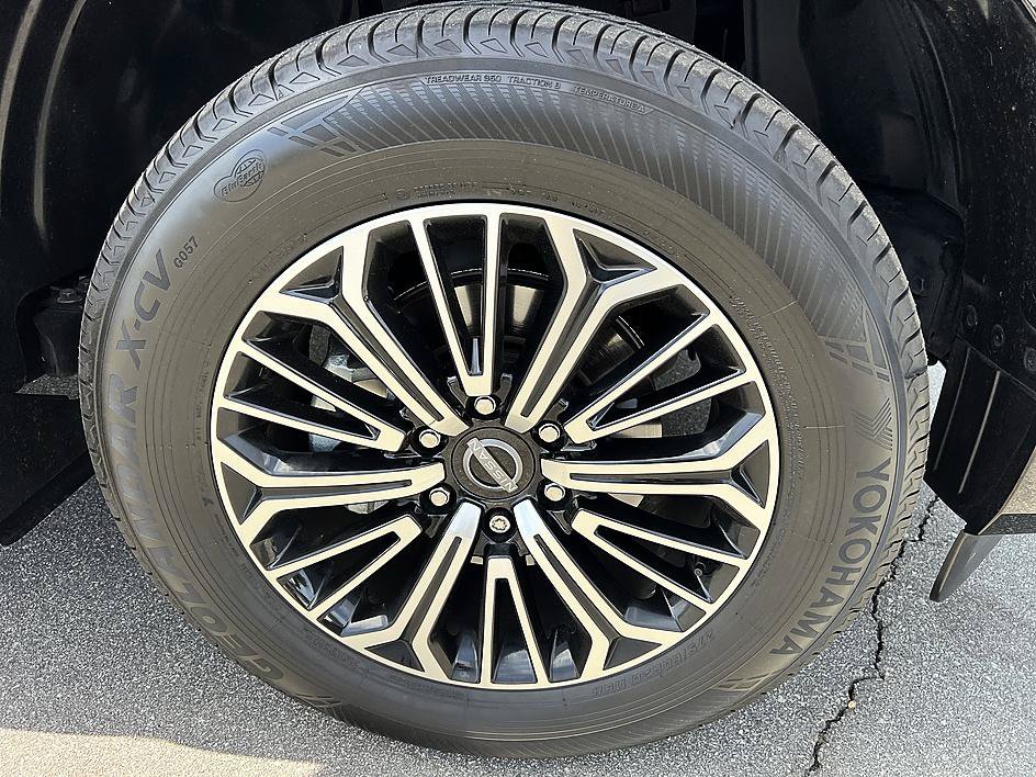 Certified 2025 Nissan Armada Platinum AWD/4WD image 12