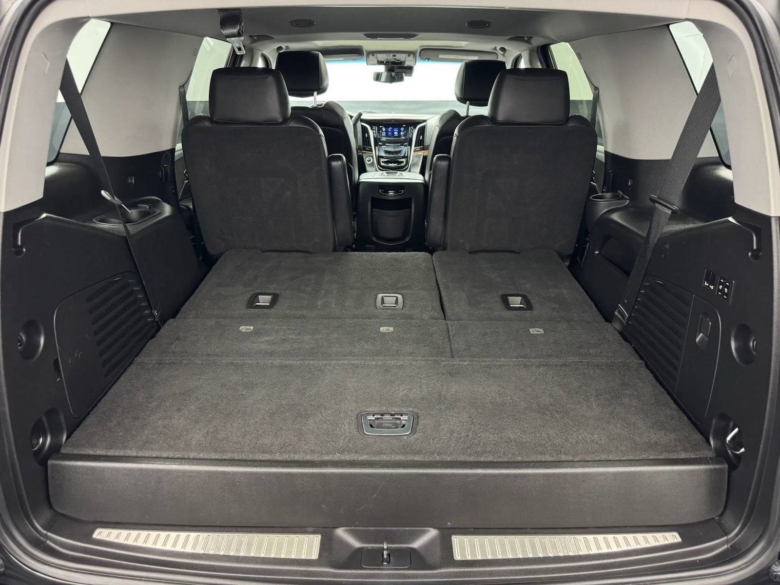 Used 2019 Cadillac Escalade Luxury AWD/4WD image 58