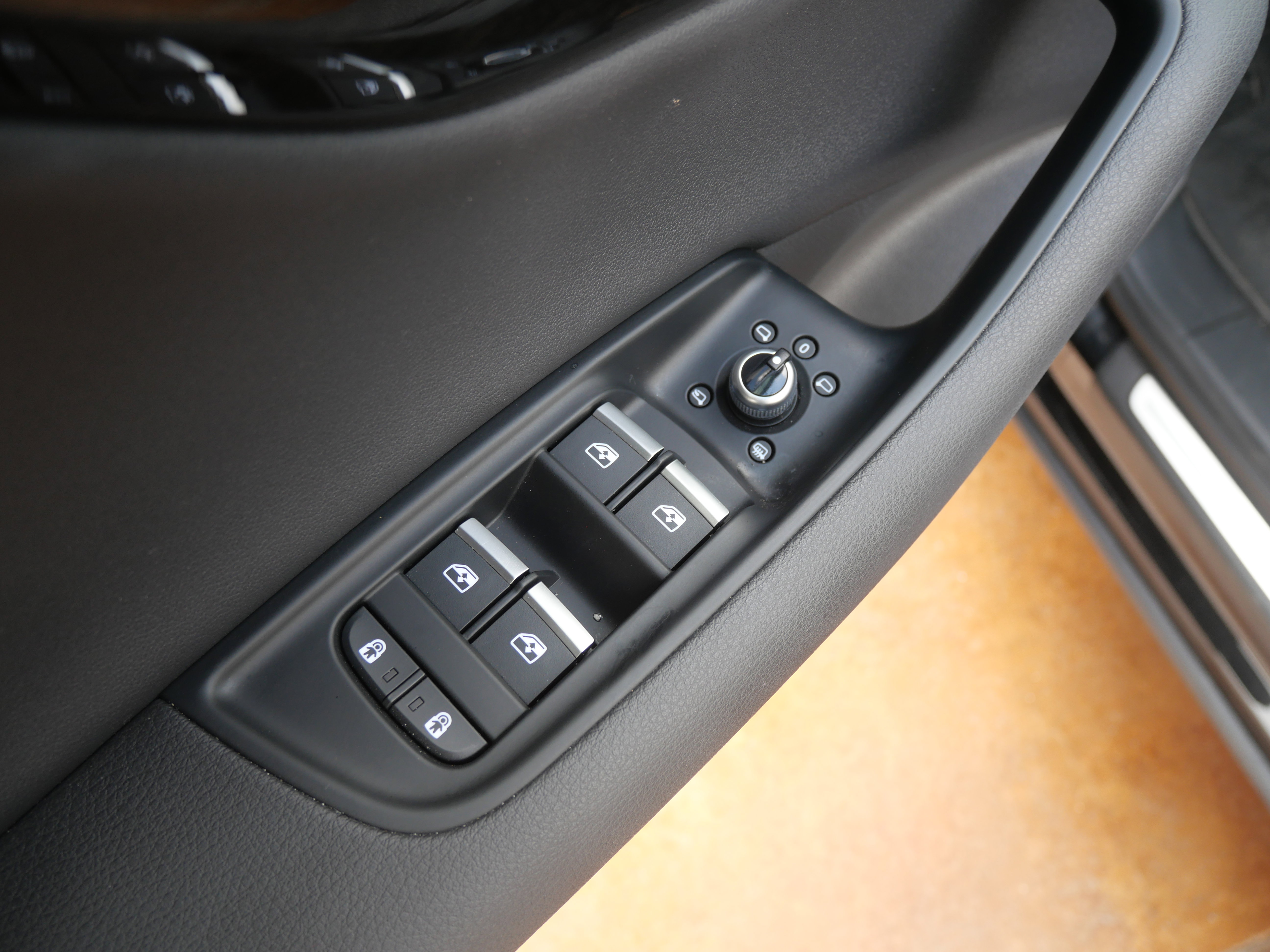 Used 2023 Audi Q7 3.0T Premium w/ Convenience Package image 7