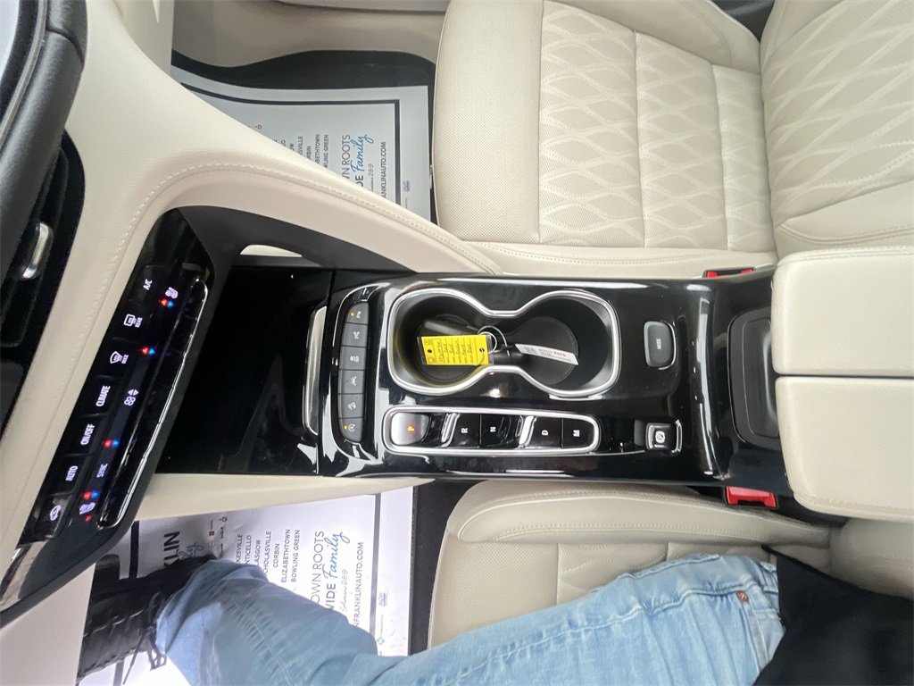 Used 2023 Buick Envision Avenir image 20