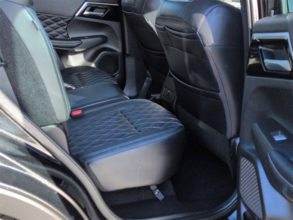 Used 2022 Mitsubishi Outlander SEL image 19