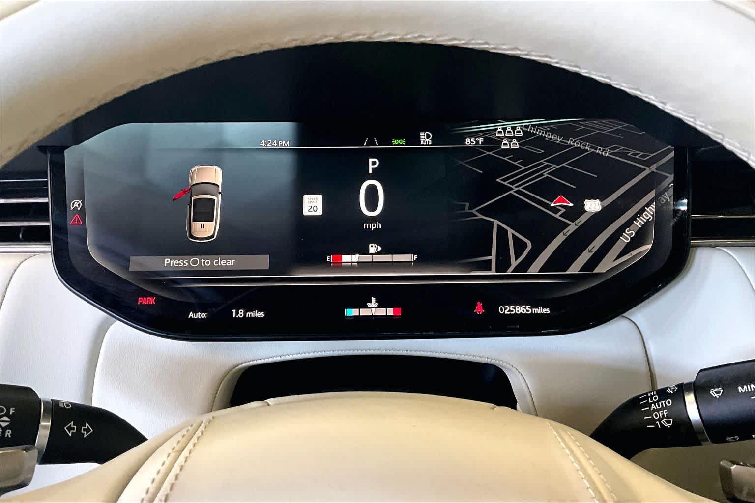 Used 2024 Land Rover Range Rover Long Wheelbase SE AWD/4WD image 13