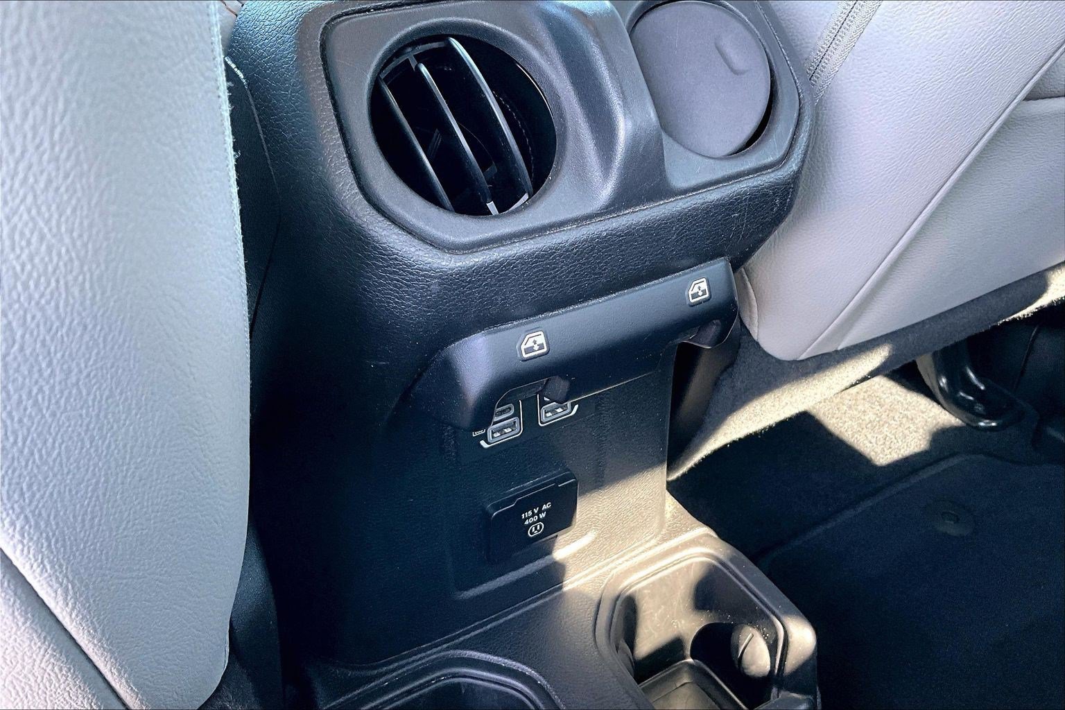 Used 2022 Jeep Gladiator Overland AWD/4WD image 28