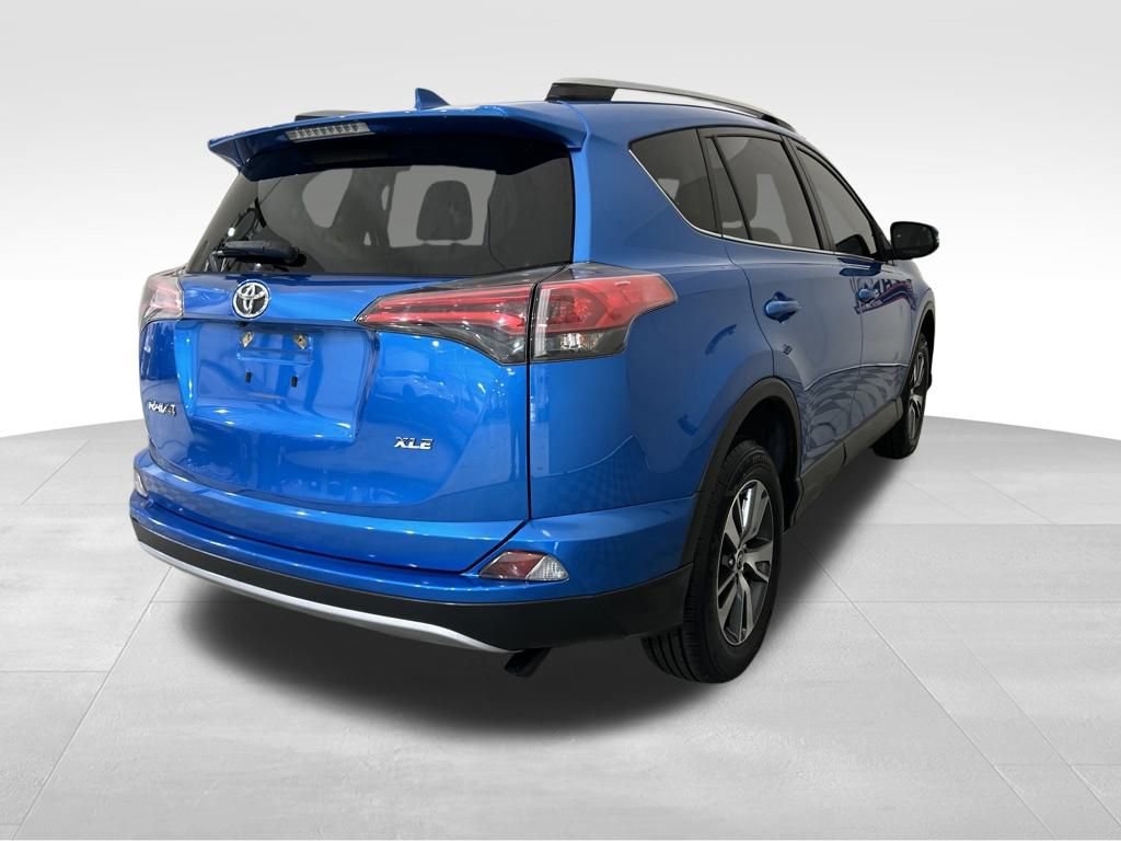 Used 2018 Toyota RAV4 XLE image 5