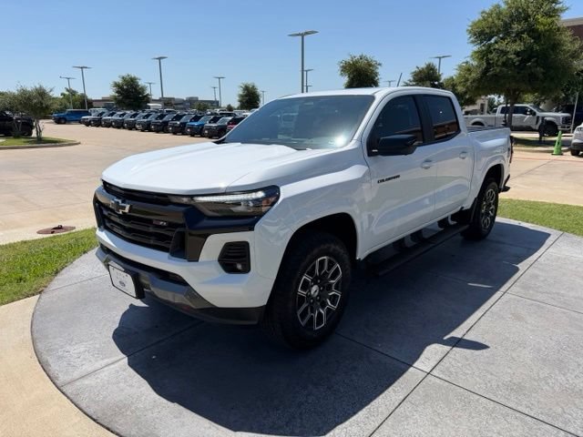 Used 2024 Chevrolet Colorado Z71 w/ Z71 Convenience Package 2 AWD/4WD image 3