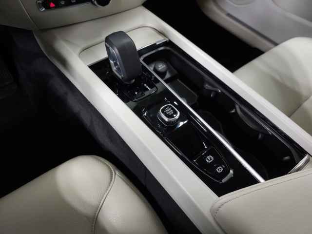 Used 2023 Volvo S60 B5 Core w/ Climate Package image 28