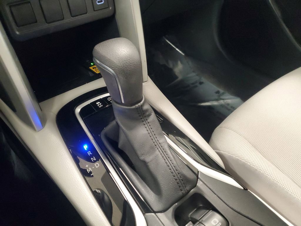 Certified 2023 Toyota Corolla Cross LE image 28