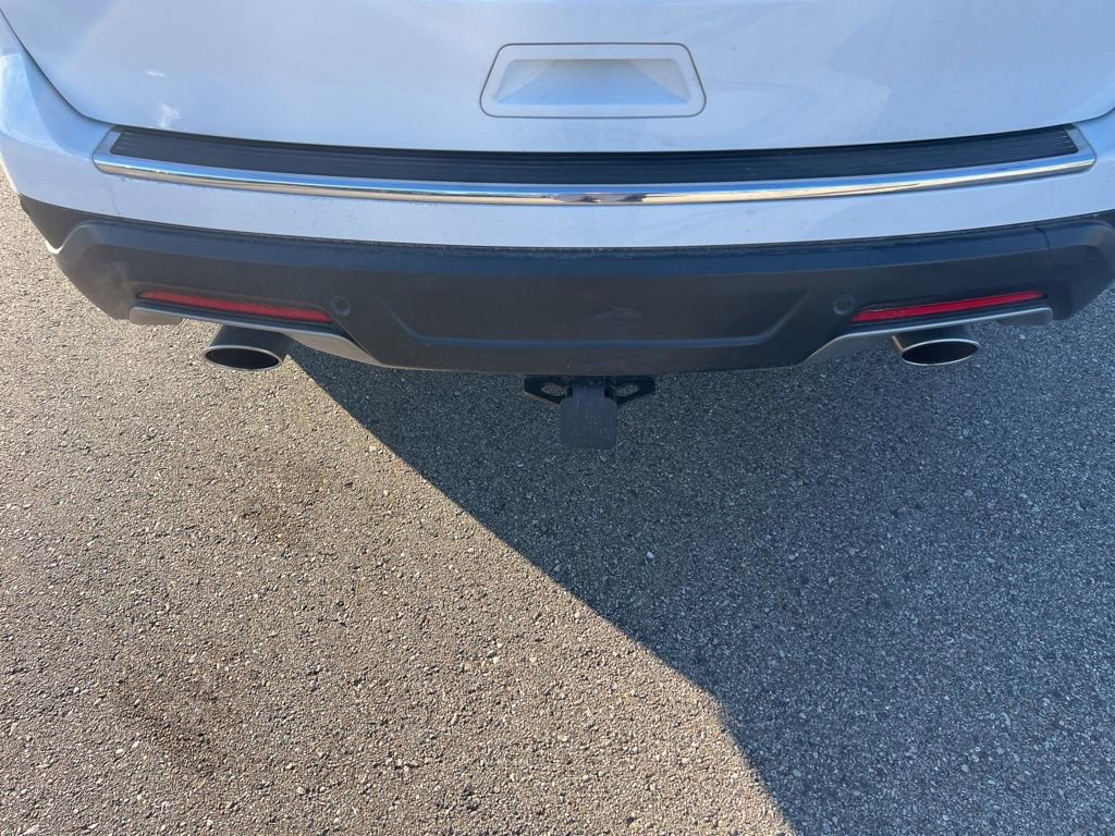 Used 2018 Ford Explorer XLT w/ Equipment Group 202A image 7