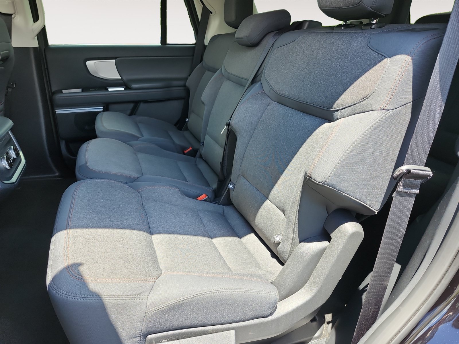 Used 2025 Ford Expedition Active RWD image 13