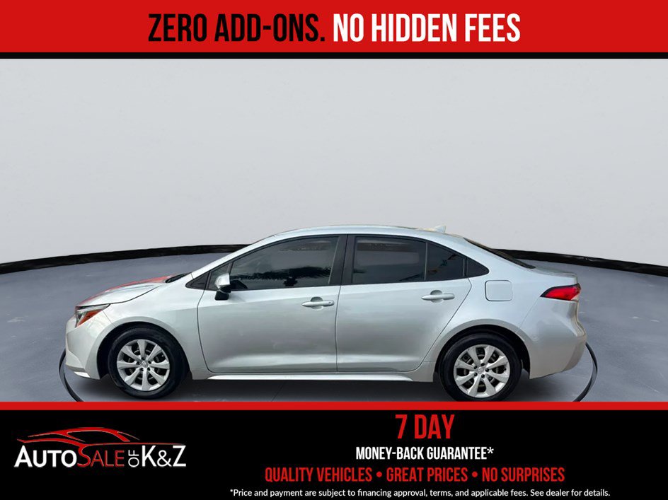 Used 2022 Toyota Corolla LE FWD image 2