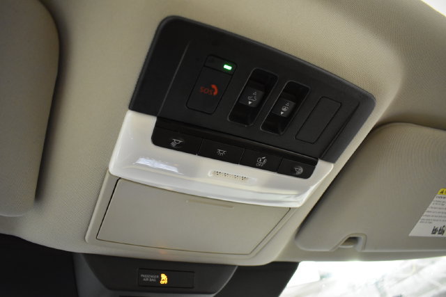 Used 2025 Nissan Pathfinder Platinum AWD/4WD image 43