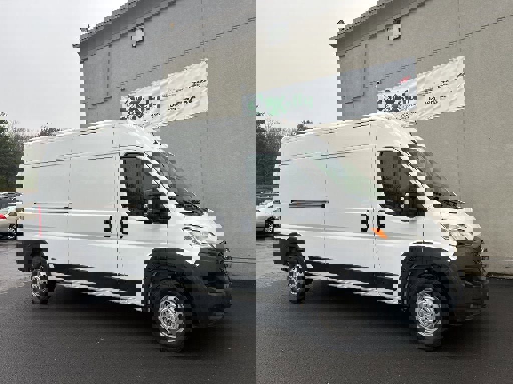 Used 2023 RAM ProMaster 2500 image 3