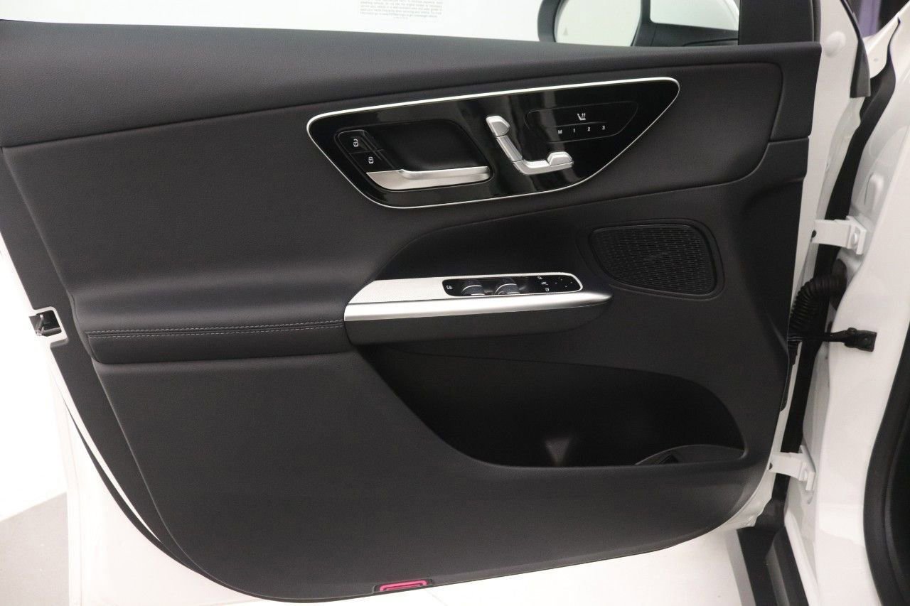 Certified 2026 Mercedes-Benz GLC 300 image 19