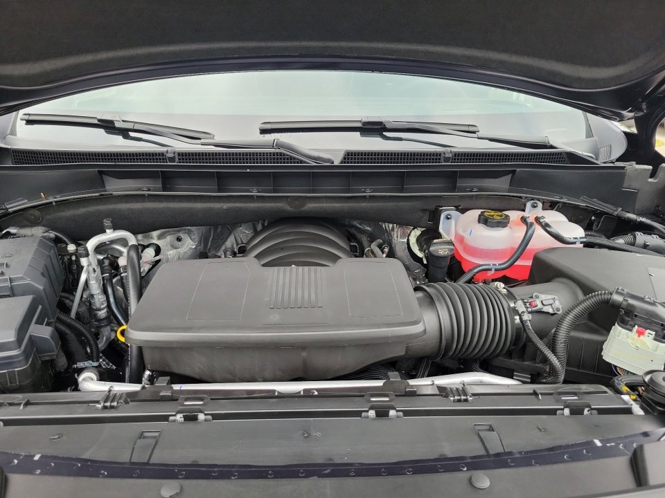 New 2025 Cadillac Escalade ESV Premium Luxury w/ Touring Package image 16