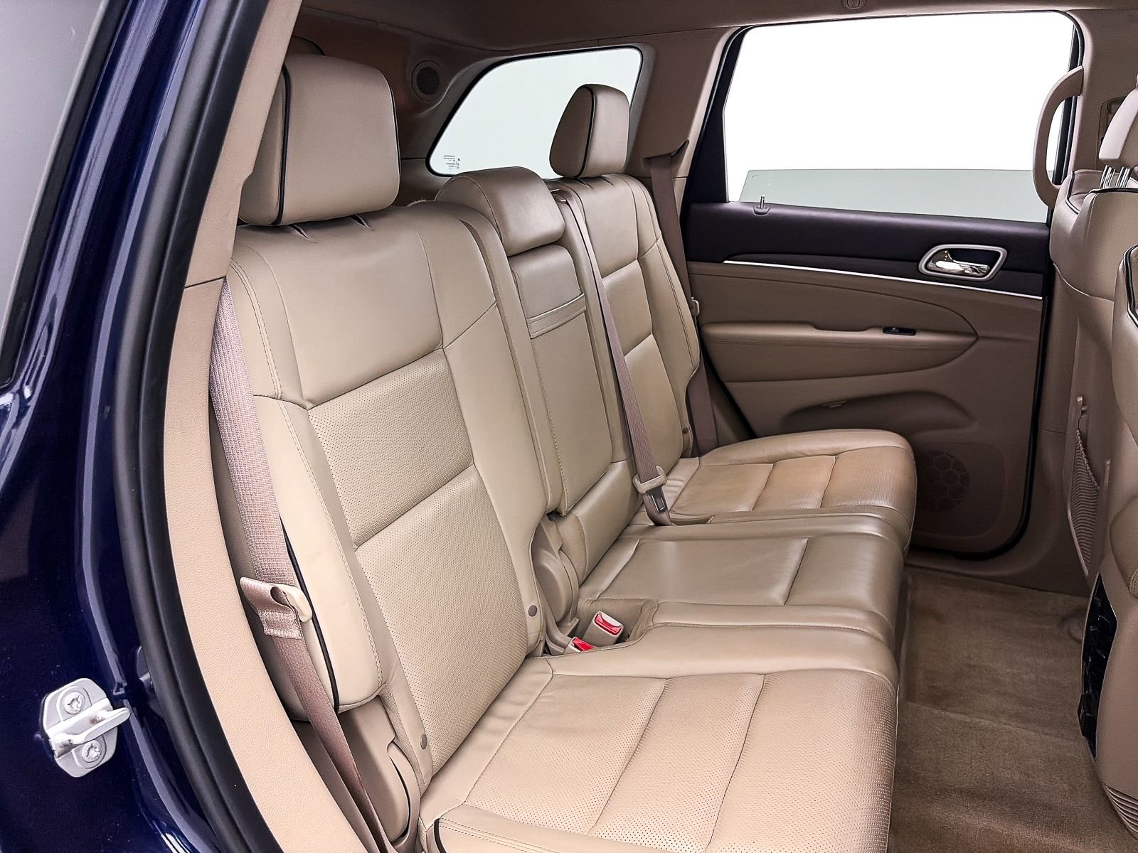 Used 2018 Jeep Grand Cherokee Overland image 37