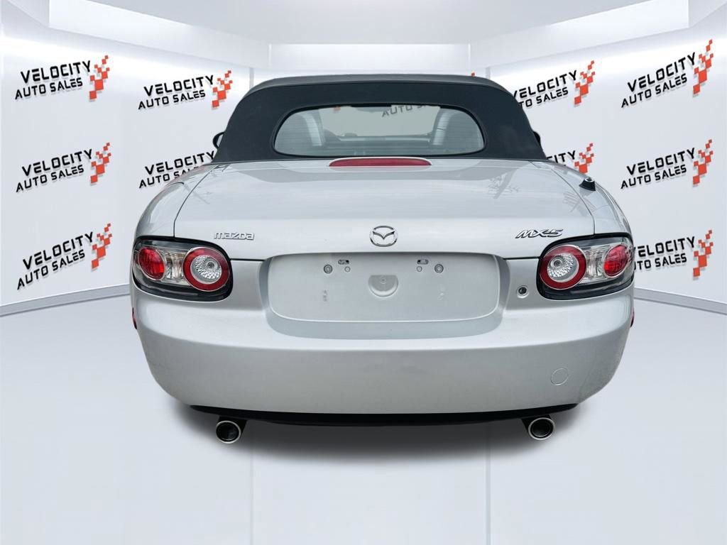 Used 2006 MAZDA MX-5 Miata Grand Touring RWD image 15