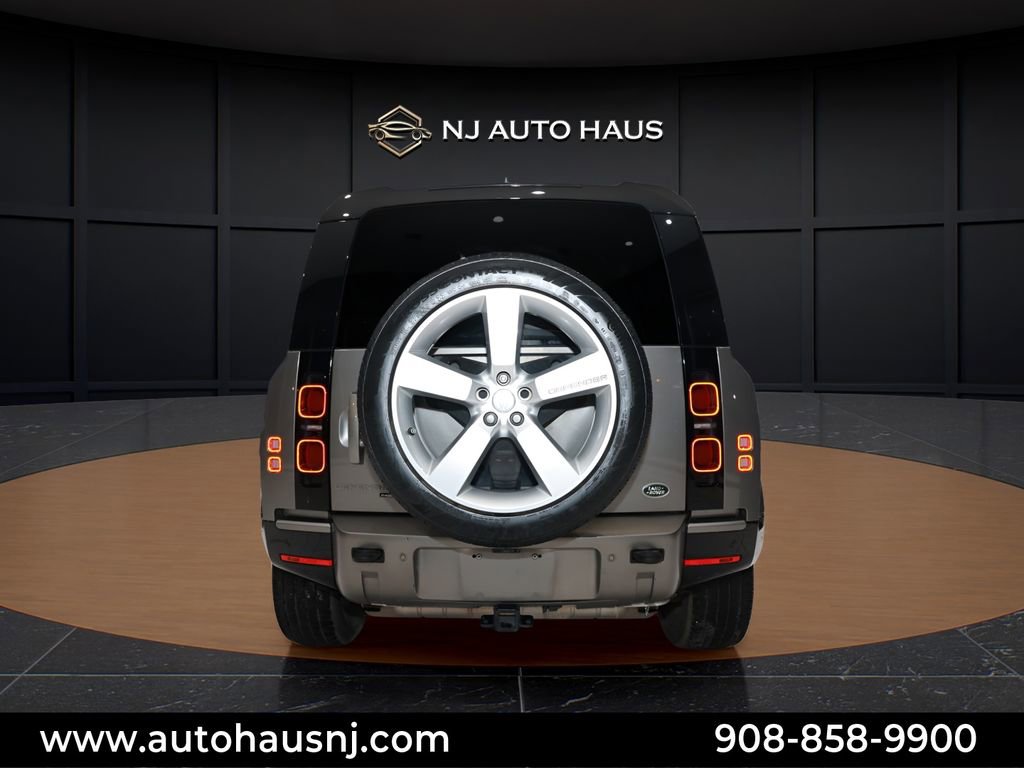 Used 2023 Land Rover Defender 110 X-Dynamic SE image 7