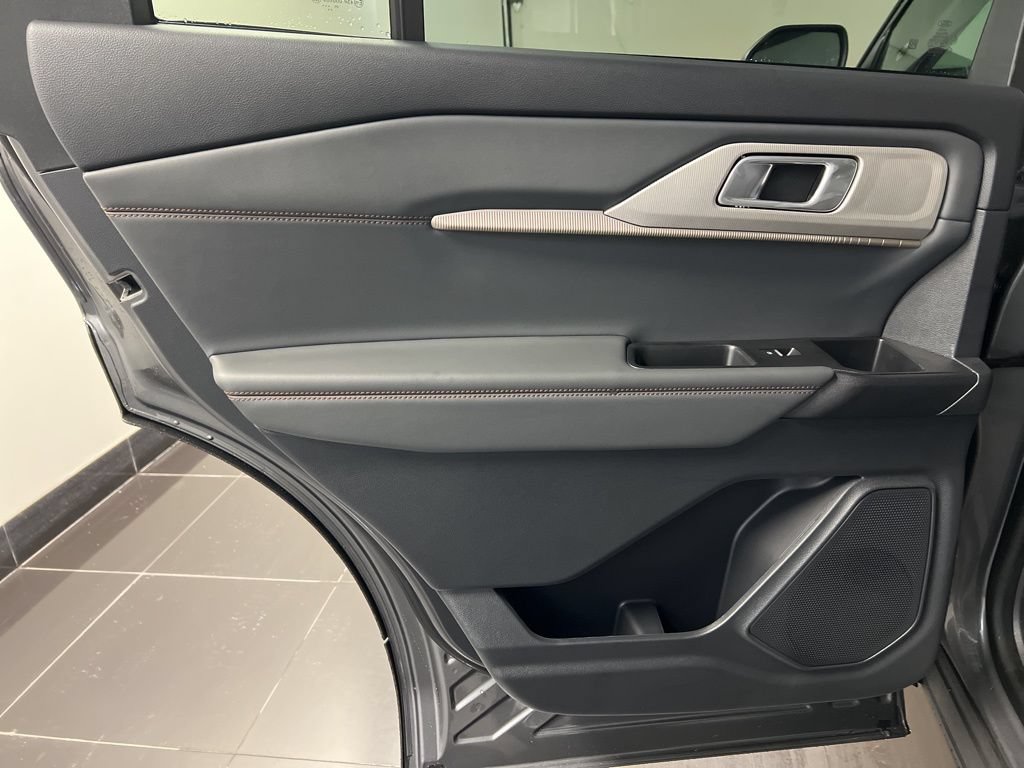 New 2026 Ford Explorer Active AWD/4WD image 32