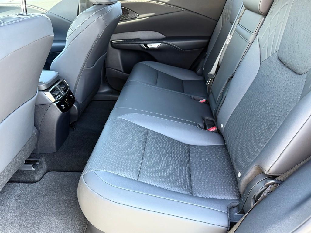 Used 2025 Lexus RX 350 Premium image 33