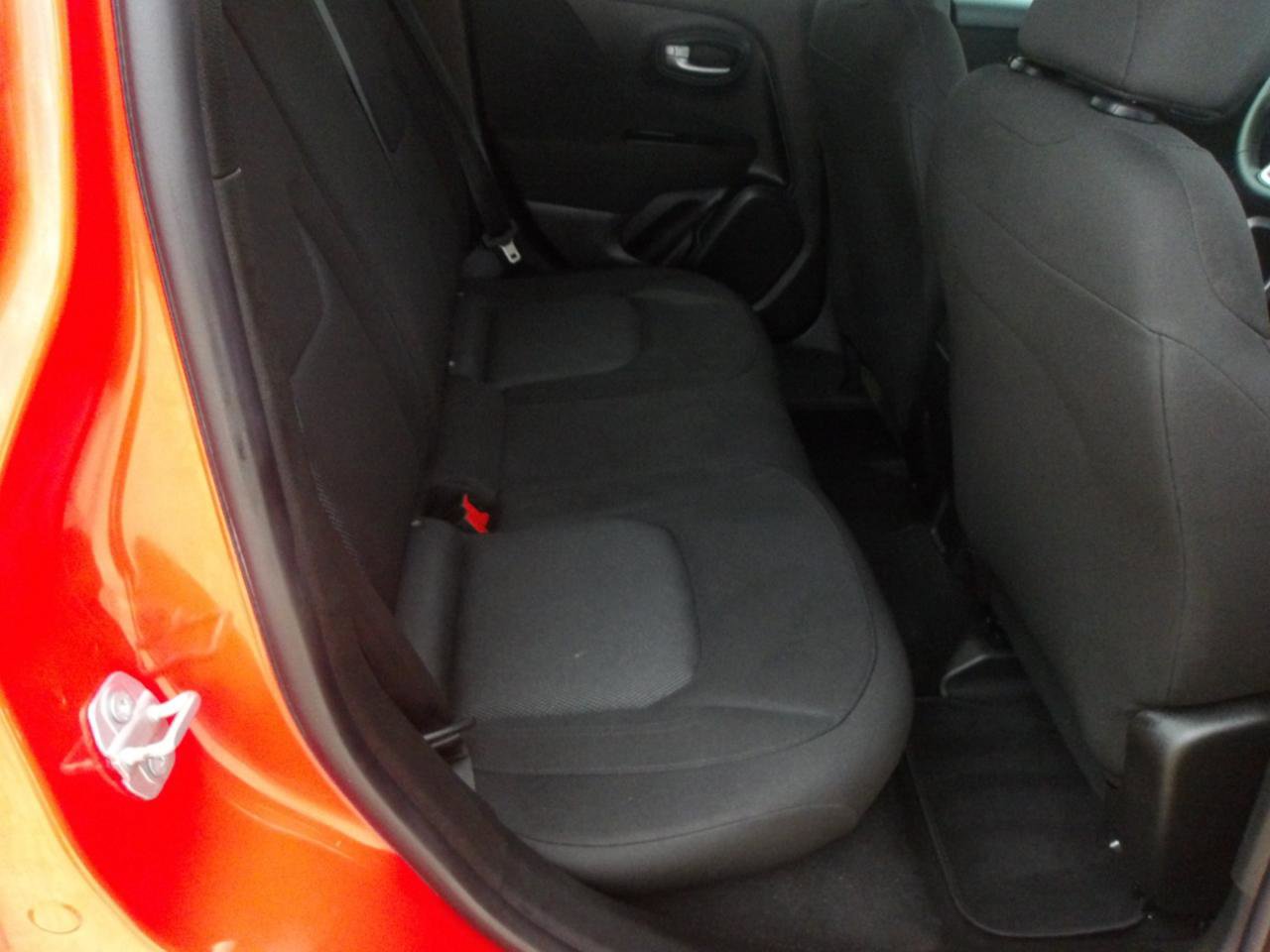 Used 2020 Jeep Renegade Sport w/ Sport Appearance Group FWD image 8