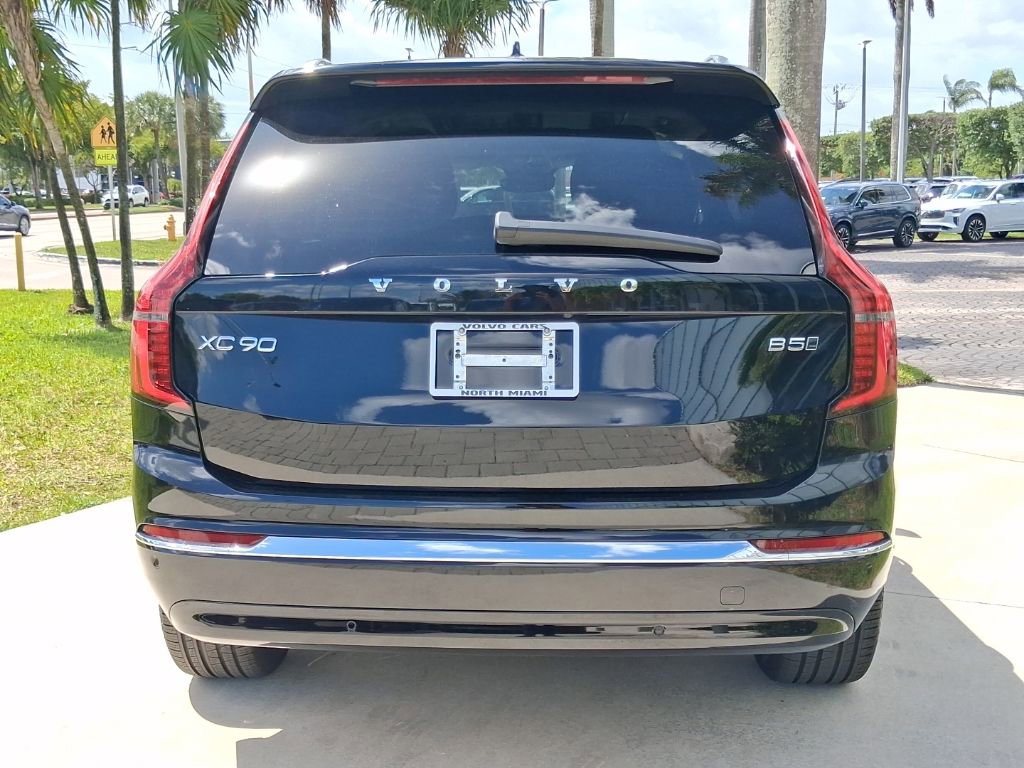 Used 2025 Volvo XC90 B5 Plus AWD/4WD image 5