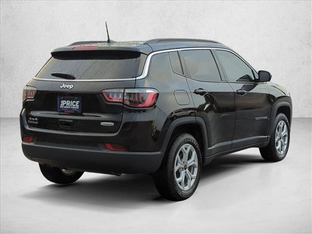 Used 2025 Jeep Compass Latitude image 5