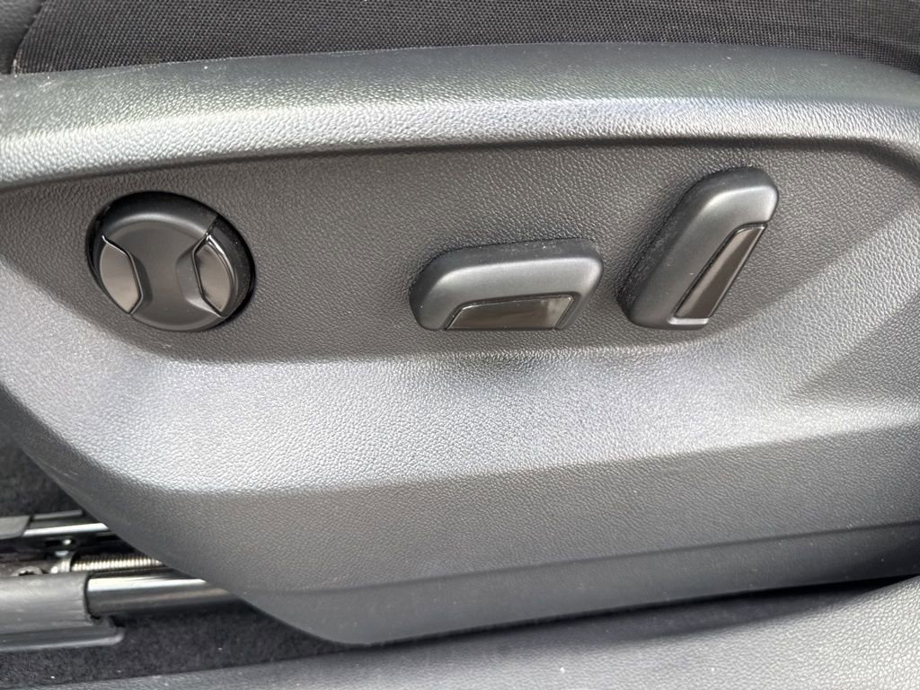 Used 2020 Volkswagen Tiguan SEL image 21