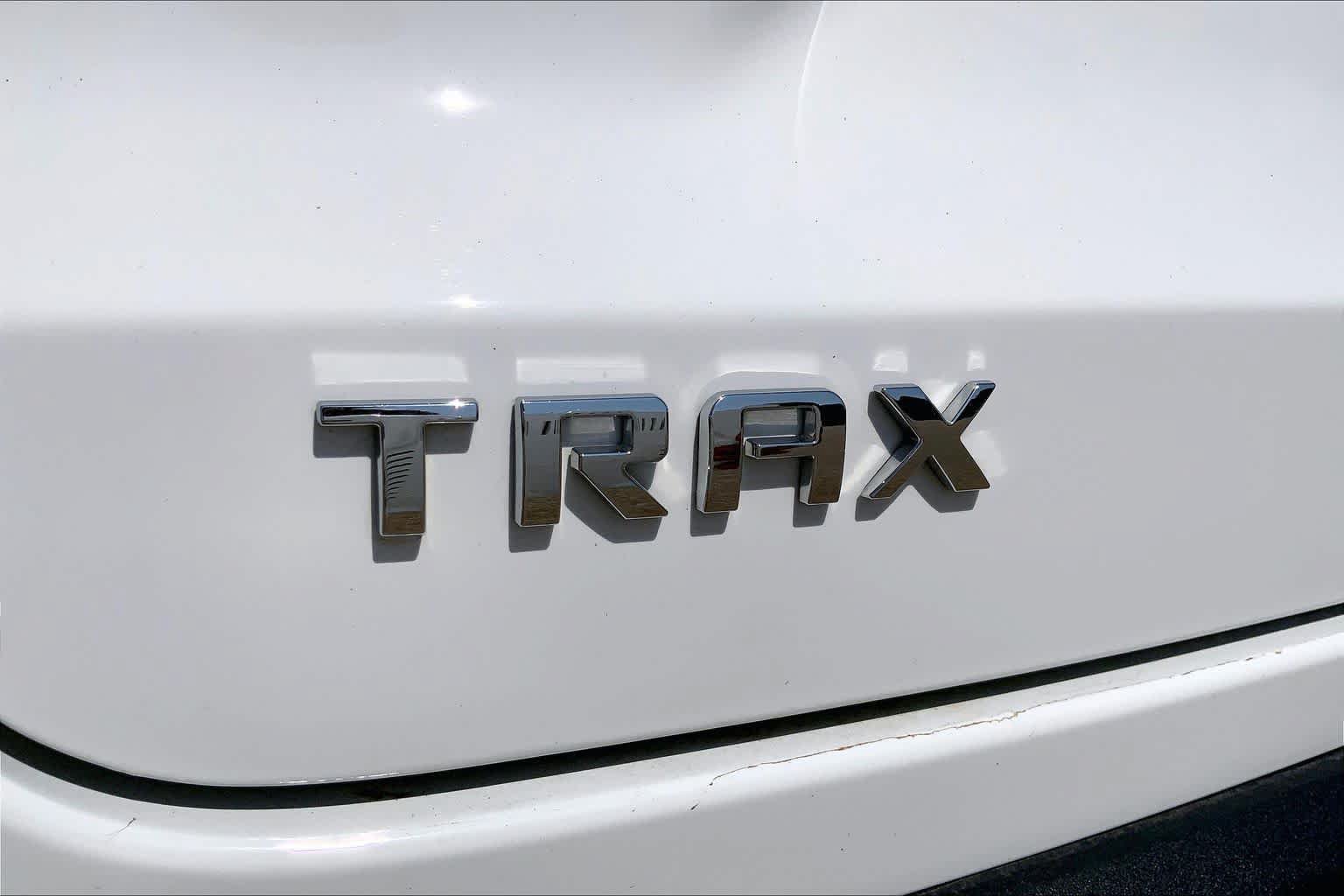 Used 2025 Chevrolet Trax LT FWD image 31